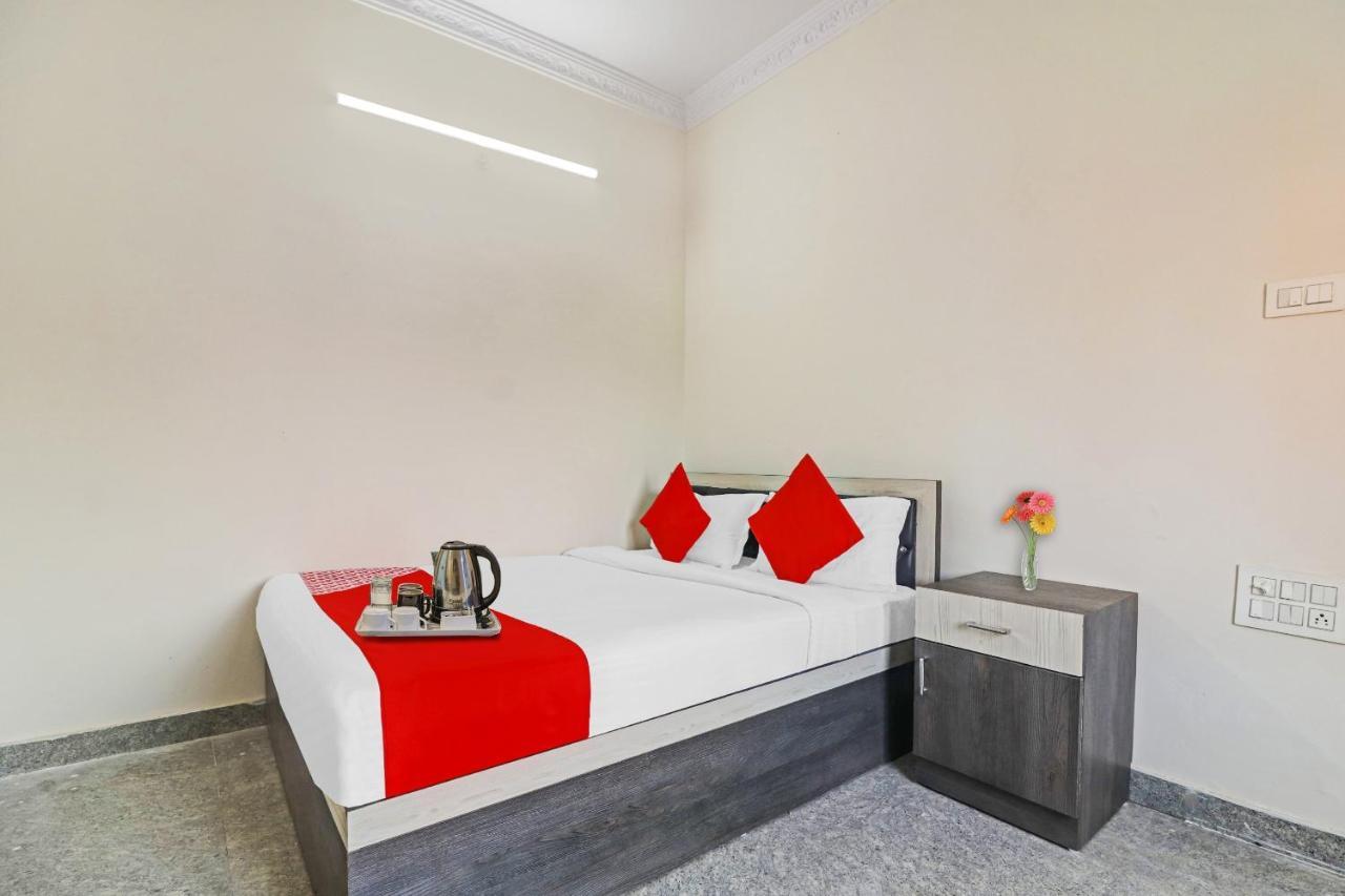 Hotel O Gs International Near Anu Wine Shop Shamshabad Eksteriør billede
