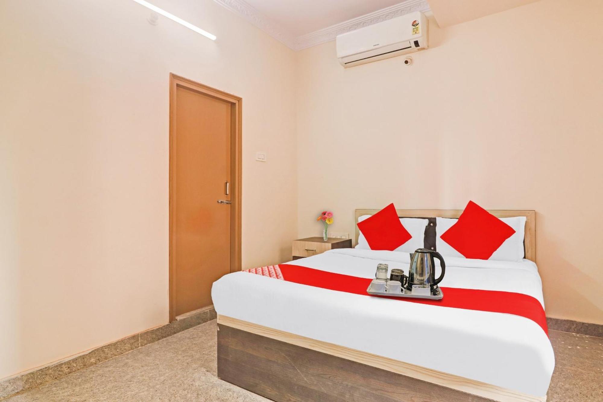 Hotel O Gs International Near Anu Wine Shop Shamshabad Eksteriør billede